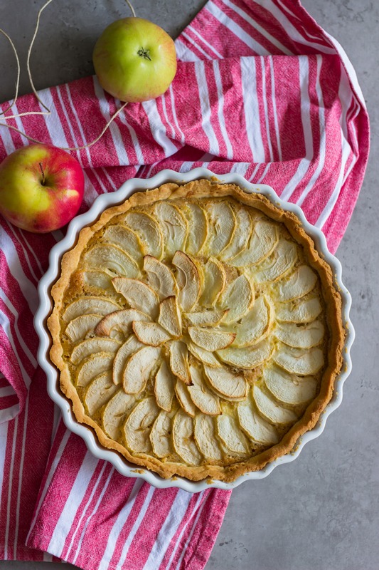 tart od lješnjaka i jabuka