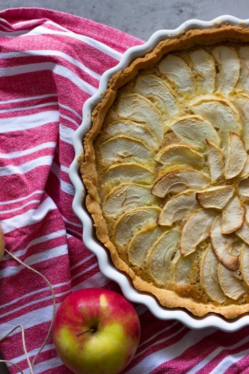 tart od lješnjaka i jabuka